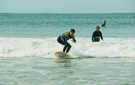 Self-guided tour Bike + Surf