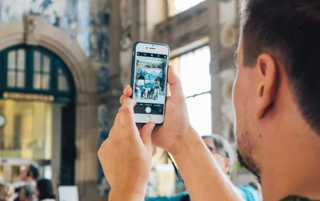 Mobile Photography through Porto hidden streets