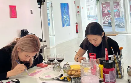 Porto: Acrylic Painting Workshop for Groups at Antero de Quental