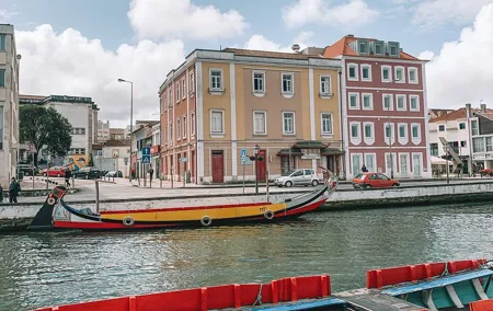 Private transfer from Porto to Lisbon with two stops
