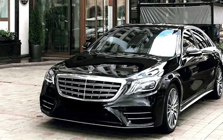 Arrival Transfer: Porto Airport OPO to Porto in Luxury Car