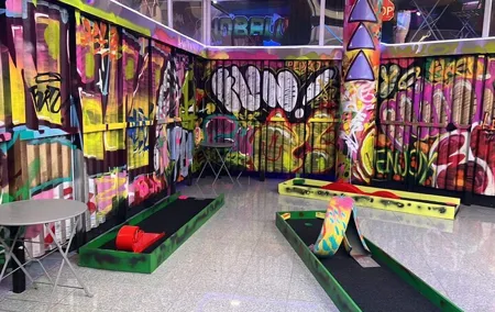 Porto Indoor Mini Golf Experience with Bar