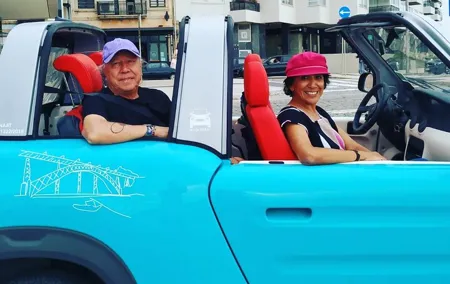 Ride through romantic Foz in an eco-friendly car