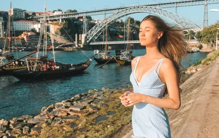 Timeless Photoshoot at Luis I Bridge