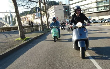 Honda Vision 110 Scooter Rental - 24 hours