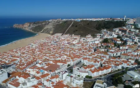 Tour/transfer Lisbon Porto or vice versa, with several stops