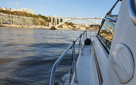 Day trip by private yacht to Curva da Lomba from Porto