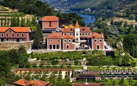 Transfer to Six Senses from Porto
