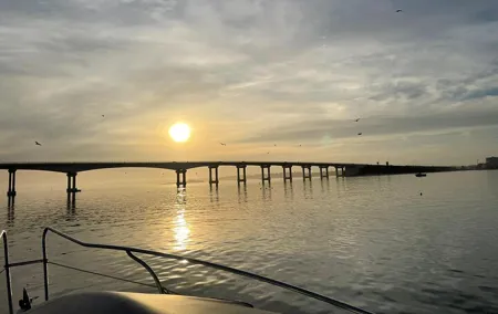 Boat trip and barbecue in Costa Nova for up to 6 people