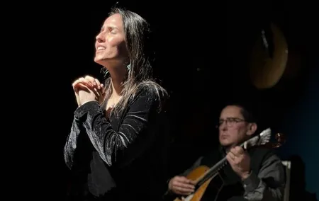 Porto Walking Tour with Fado Show
