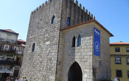 Porto Self Guided Walking Tour and Scavenger Hunt