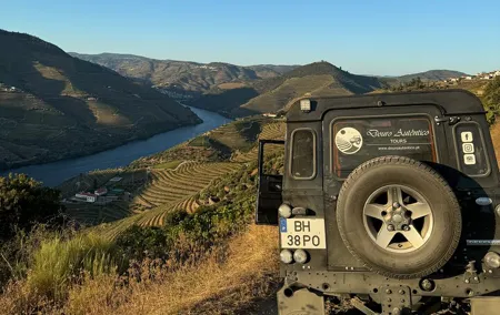 Private 4wd adventure in DE Douro: lunch, wine tasting and boat