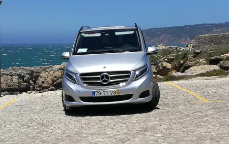 Private transfer Porto / Lisboa with tour included.
