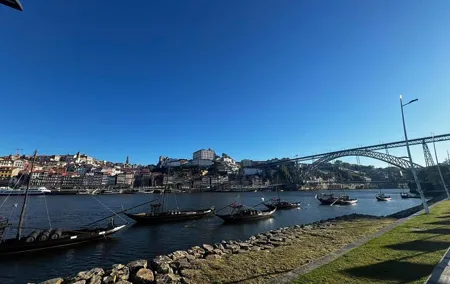 Discover Porto with an Official Guide: A Tour of Iconic Landmarks