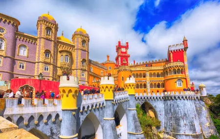 Small group tour to Sintra, Pena Palace, Cabo Roca and Cascais