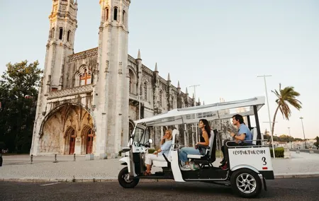 Welcome Tour to Lisbon in Private Eco Tuk Tuk