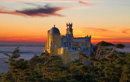 Sintra Small-Group Tour: Let the Fairy Tale Begin w/ Pick up