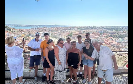 2H Private Lisbon Sightseeing Tour with TukTuk
