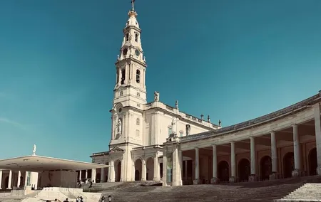Fatima Pilgrim Tour: Small Group Spiritual Day Trip from Lisbon