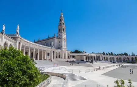 Fatima Batalha Nazaré Óbidos Small Group Tour From Lisbon