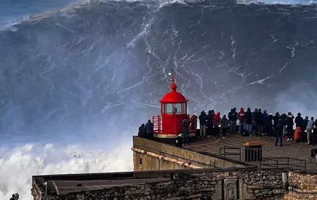 Obidos and Nazaré tour from Lisbon