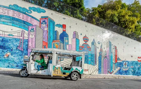 Lisbon Private 5-Hour Eco Tuk-Tuk Tour with Local Tastings