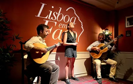 Intimate Live Fado Music Show in Lisbon with Port Wine