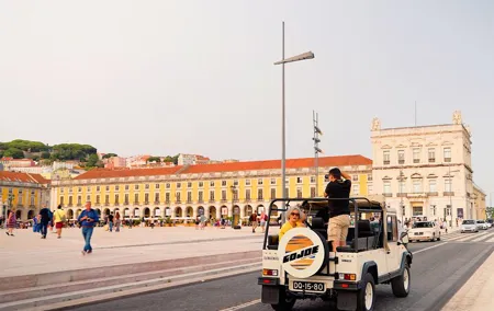 LISBON DAILY TOUR in a Vintage Jeep with FOOD & DRINK Tastings