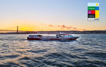 Sunset cruise on Tagus river with Welcome Drink included