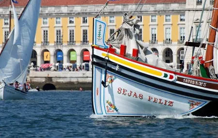 Lisbon Traditional Boats - Express Cruise - 45min