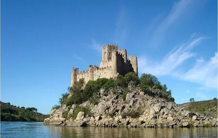 Ourém, Tomar and Almourol Castle Full Day Private Tour from Lisbon