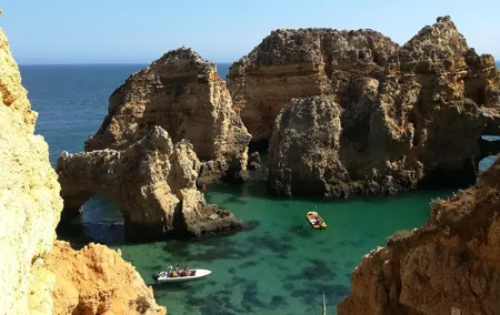 Private Algarve Tour From Lisbon to Benagil, Lagos and Carvoeiro