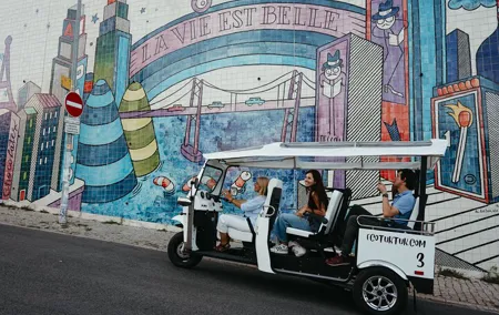 Food & Wine Tour of Lisbon in Private Eco Tuk Tuk