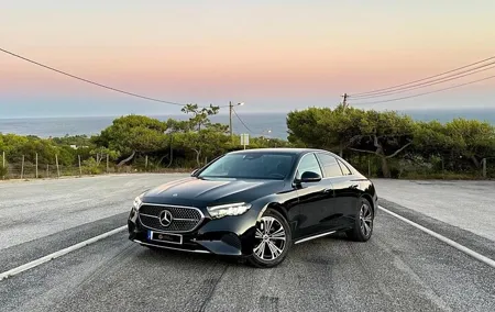 Exclusive 8-Hour Customizable Luxury Chauffeur Service