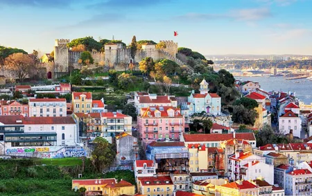 Lisbon: E-ticket to St. George Castle & Audio Tour on Your Phone