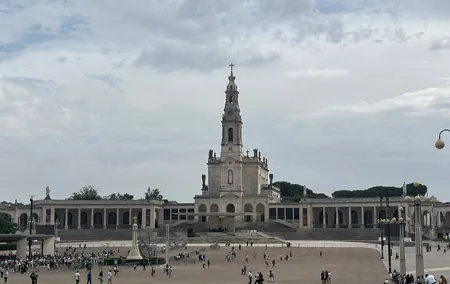 1 - Day Tour, Small Groups - Fatima, Nazareth, Battle, Obidos