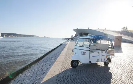 4 Hours Private Tuk Tuk Tour in Lisbon