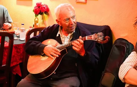 Lisbon Fado Musical Experience with Portuguese Appetizers