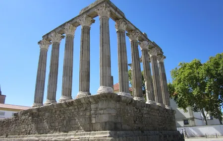Private Tour: Évora, WineTasting and Monsaraz