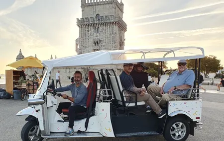 4 Hours Tuk Tuk Tour - 7 Hills Adventure in Lisboa