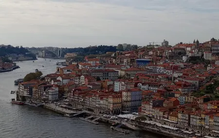 Transfer to Porto with Óbidos and Nazaré