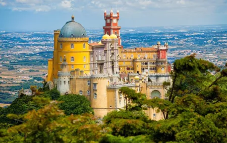 Full-Day Private Sintra Tour with Wine Tasting and Pena Palace