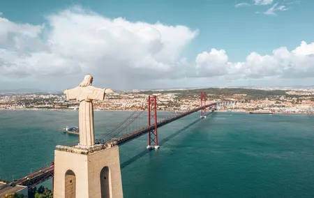 Tour in Lisbon (highlights), Cristo Rei and Belém.