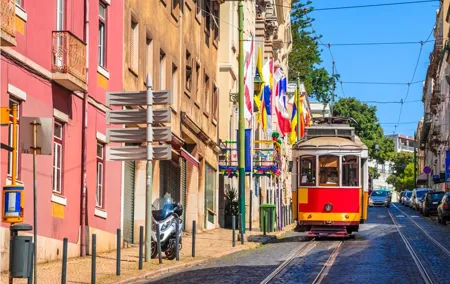 Mysteries of Alfama: Lisbon Exploration Game and Tour