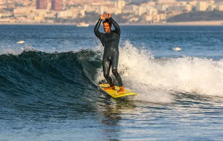 Capifórnia Surf Experience - Lisbon