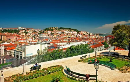 Private Eco Tuk-Tuk Tour: Lisbon Highlights & Viewpoints