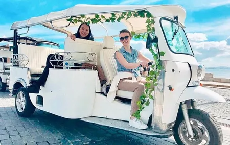 Tuk Tuk Lisbon Guided tour! 100% PRIVATE & PERSONALIZED