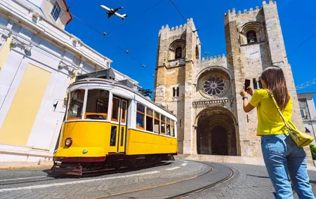 Lisbon Walking Tour with Audioguide on Your Smartphone