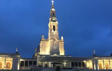 Fátima Message Private Tour with Candle Procession from Lisbon