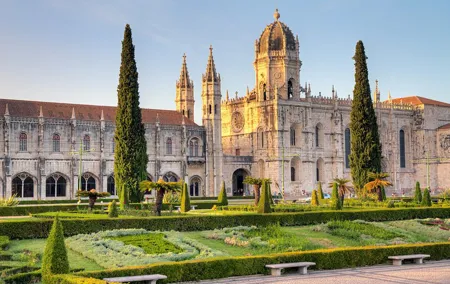 Self- Guided Tour to Jerónimos Monastery and Belém Tower